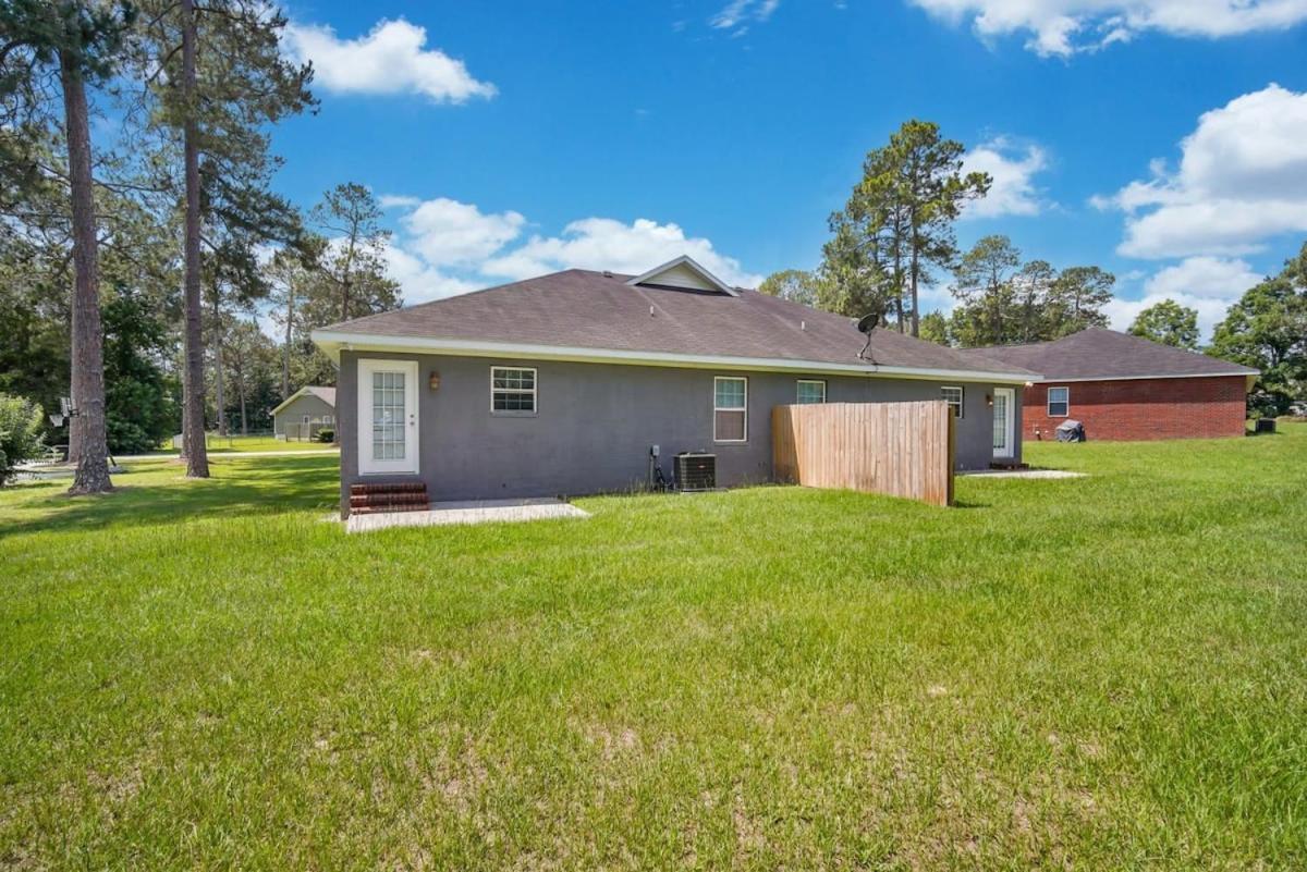 Charming Gray Home- 5 Mins From Gsu! Стейтсбъро Екстериор снимка