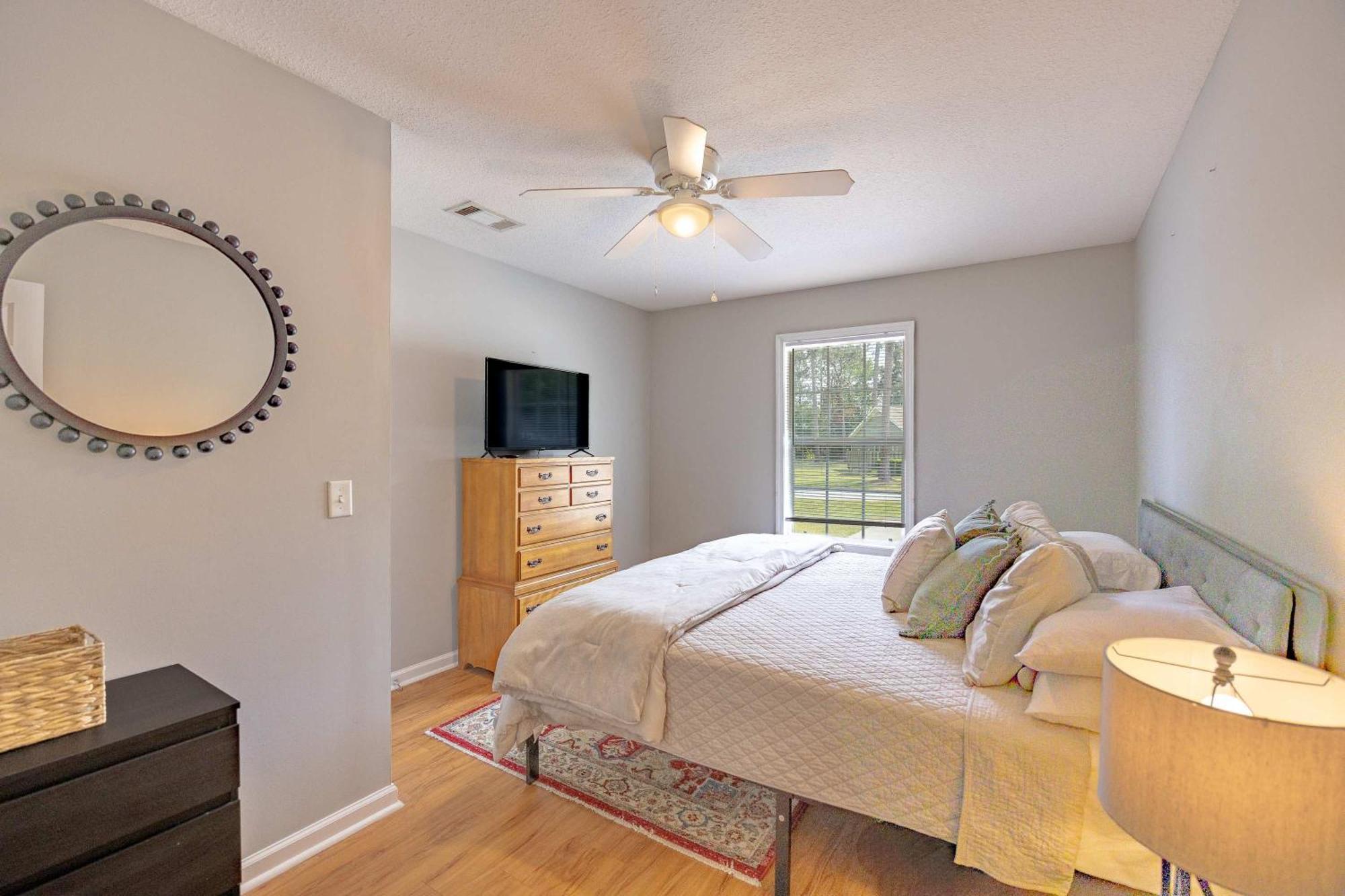 Charming Gray Home- 5 Mins From Gsu! Стейтсбъро Екстериор снимка